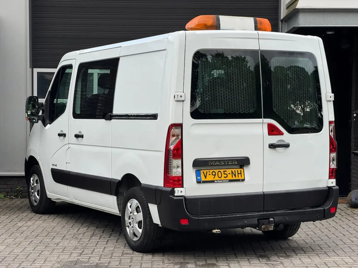 T35 2.3 dCi L1H2 EURO6 DUBBEL CABINE AIRCO NAVI