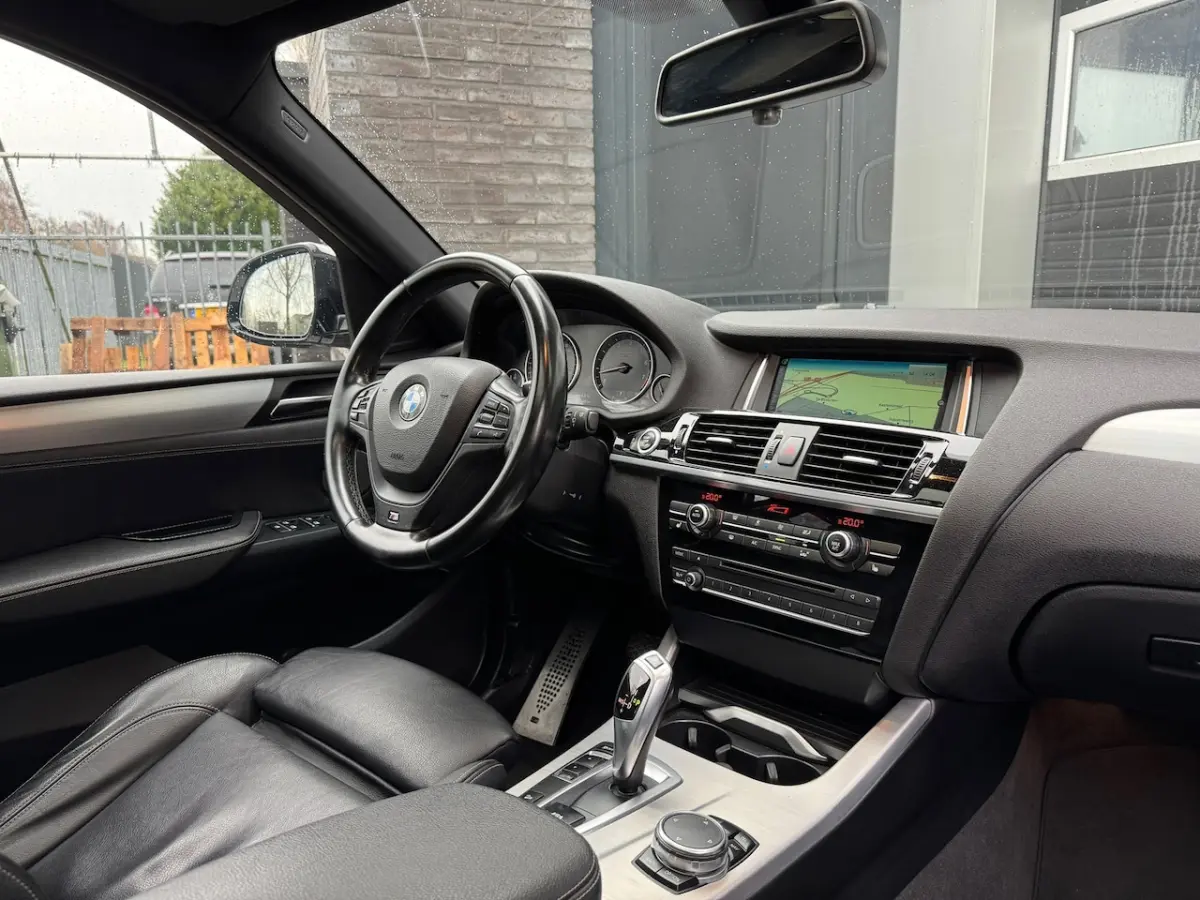 XDrive20i M Sport High Executive Xenon, Schuif/kantel dak, navi, Cruise, NAP