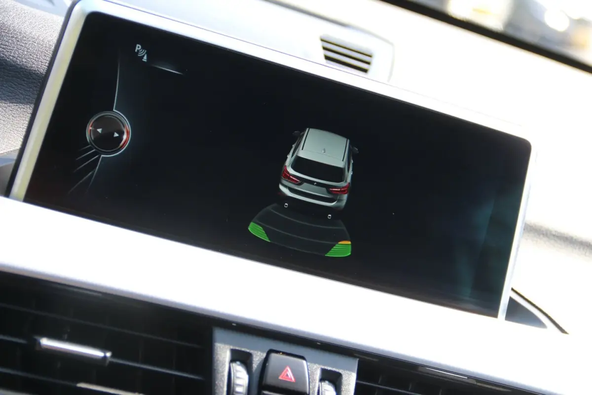 SDrive20i Centennial High Executive LEDER AUTOMAAT