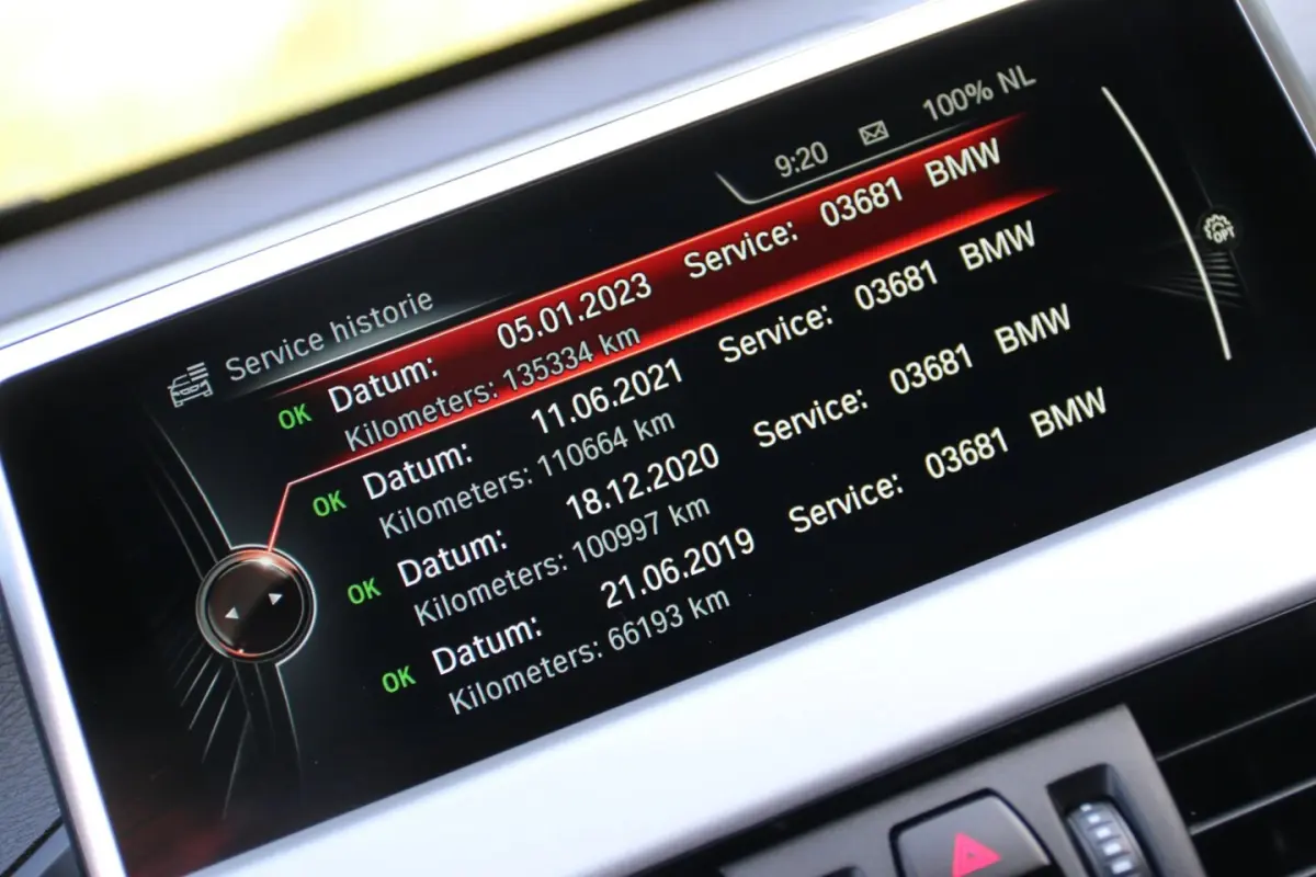 SDrive20i Centennial High Executive LEDER AUTOMAAT