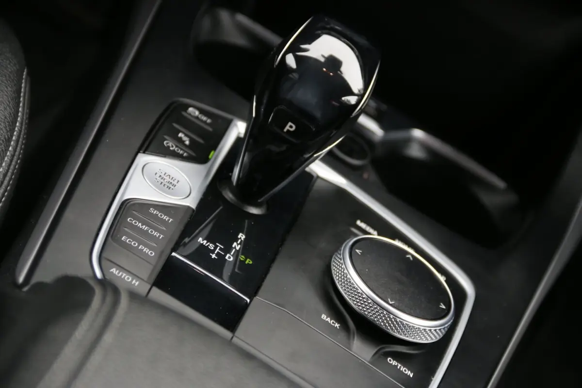 118i High Executive Edition DEALER OND. NL-AUTO NAP