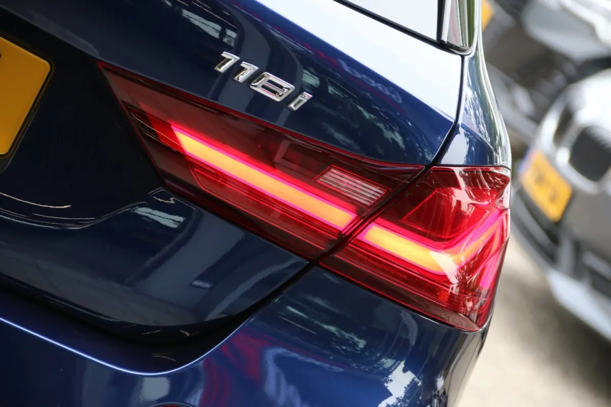 118i High Executive Edition DEALER OND. NL-AUTO NAP