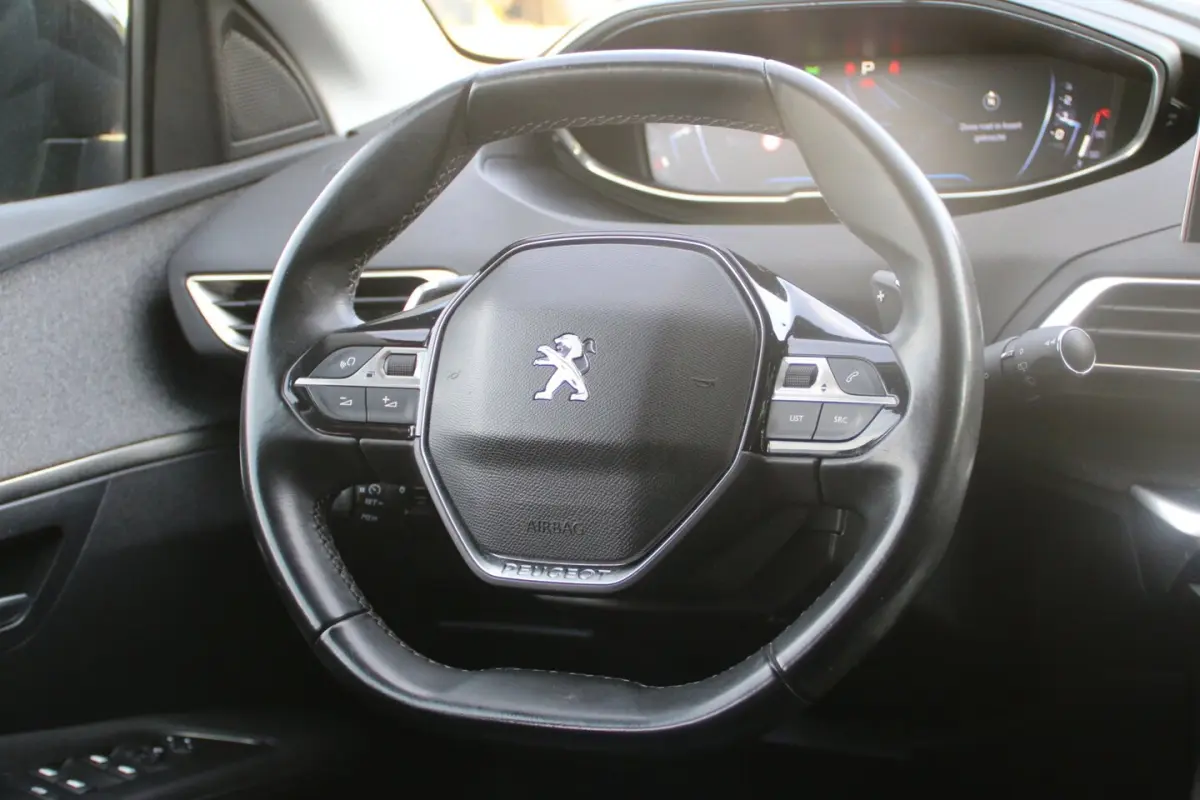 1.2 PureTech Allure AUTOMAAT NL-AUTO NAP