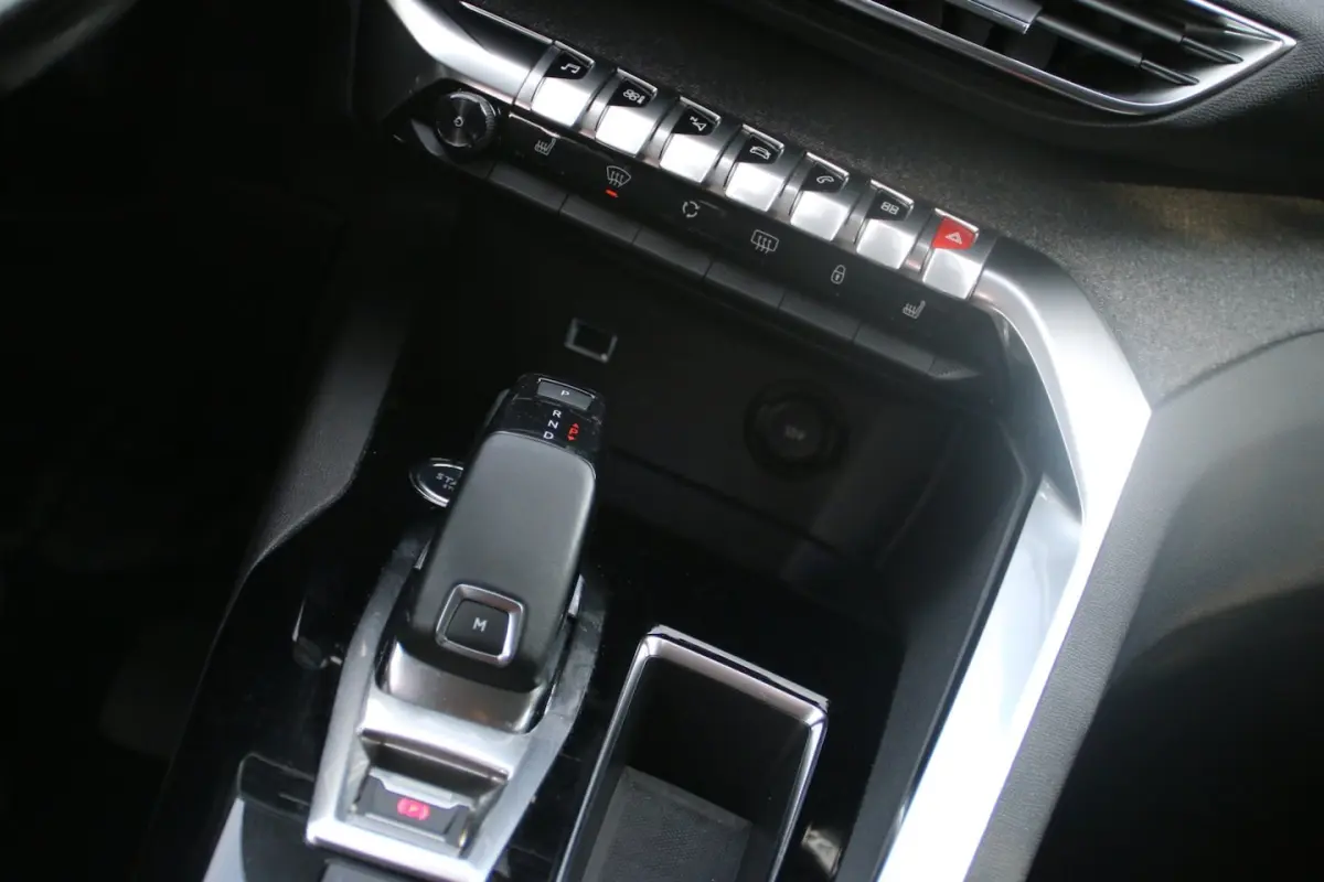 1.2 PureTech Allure AUTOMAAT NL-AUTO NAP