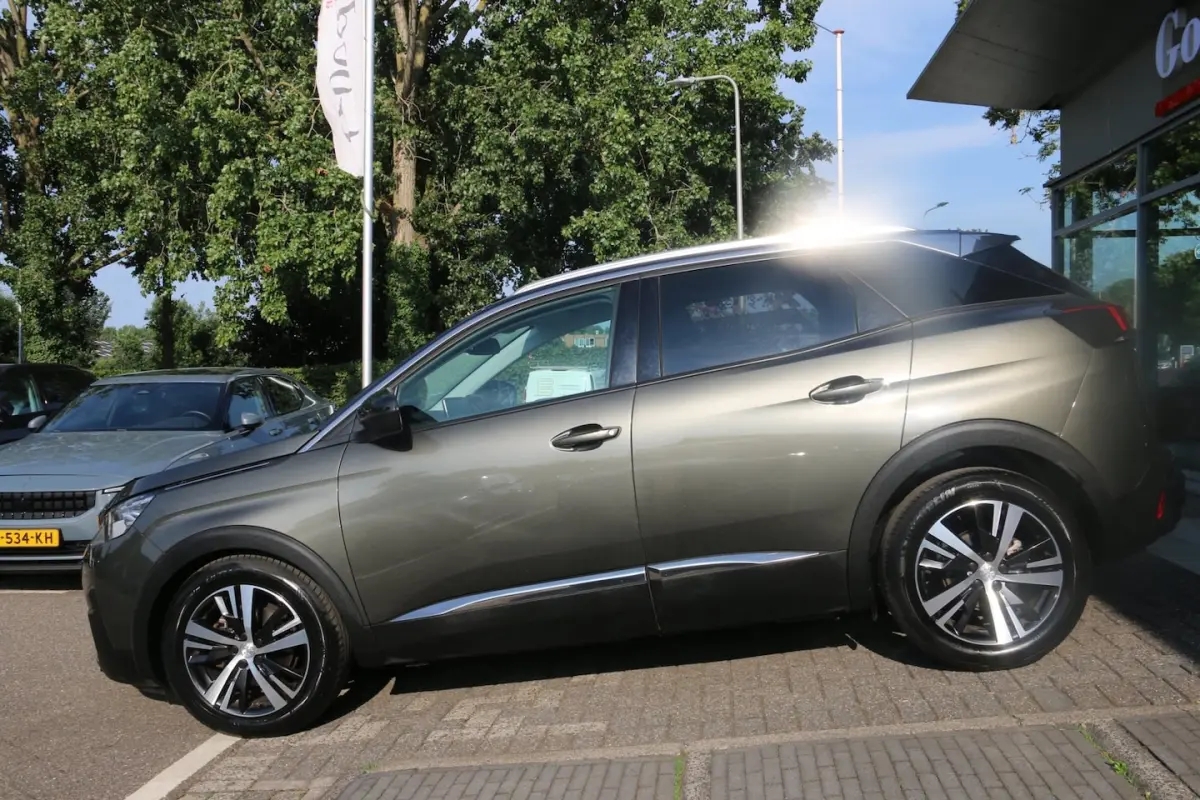 1.2 PureTech Allure AUTOMAAT NL-AUTO NAP