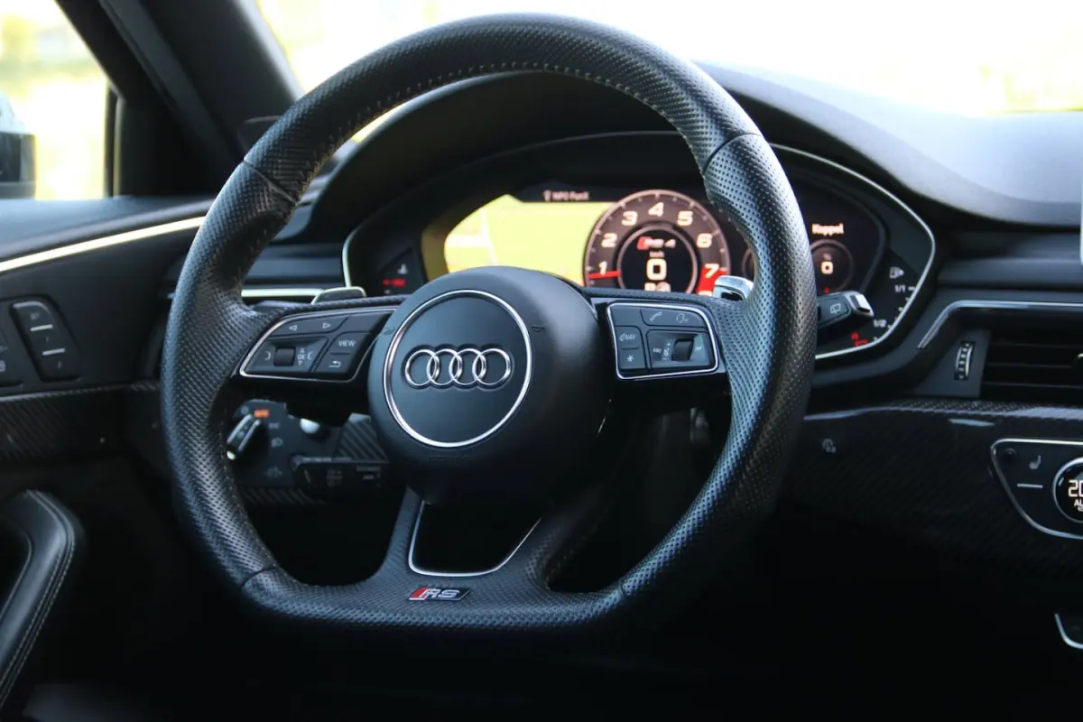 2.9 TFSI RS 4 quattro DEALER OND. B&O PANO-DAK BTW-AUTO