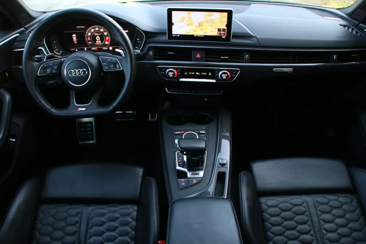 2.9 TFSI RS 4 quattro DEALER OND. B&O PANO-DAK BTW-AUTO