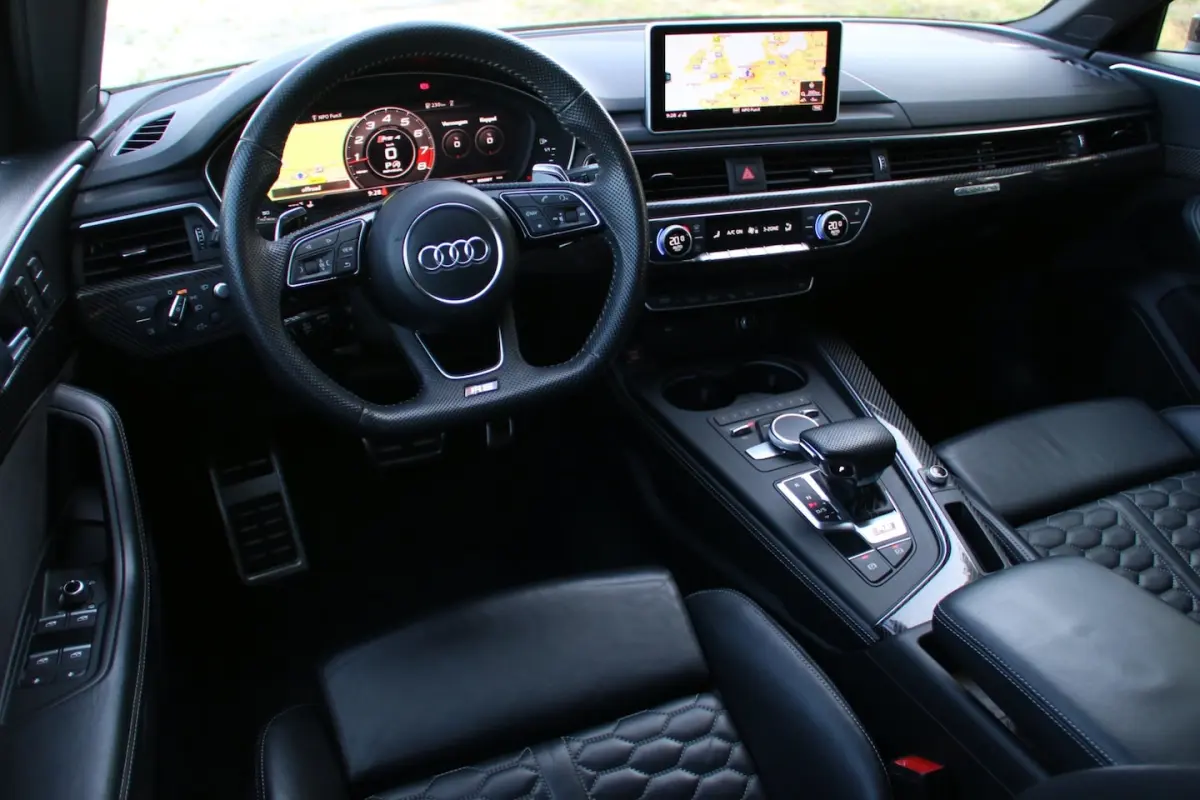 2.9 TFSI RS 4 quattro DEALER OND. B&O PANO-DAK BTW-AUTO