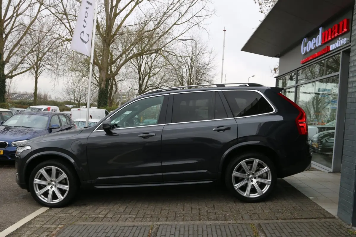 2.0 T8 Twin Engine AWD R-Design PANO-DAK NL-AUTO NAP