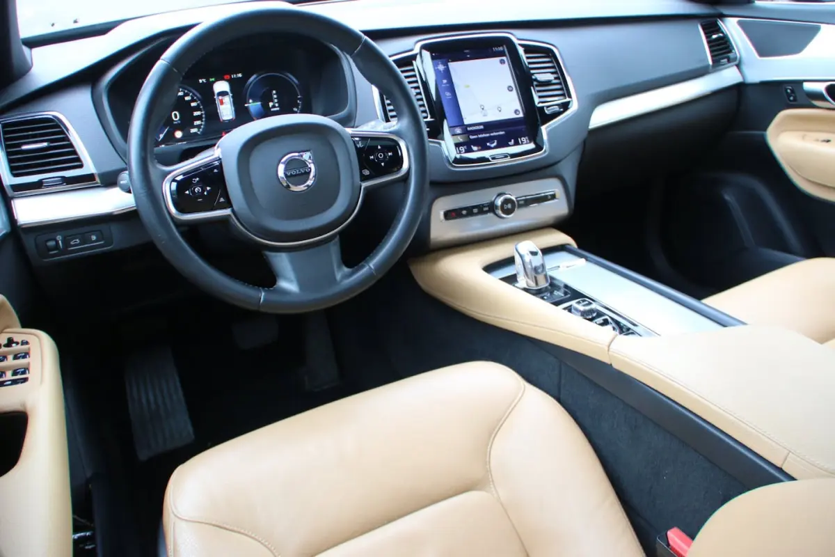 2.0 T8 Twin Engine AWD R-Design PANO-DAK NL-AUTO NAP