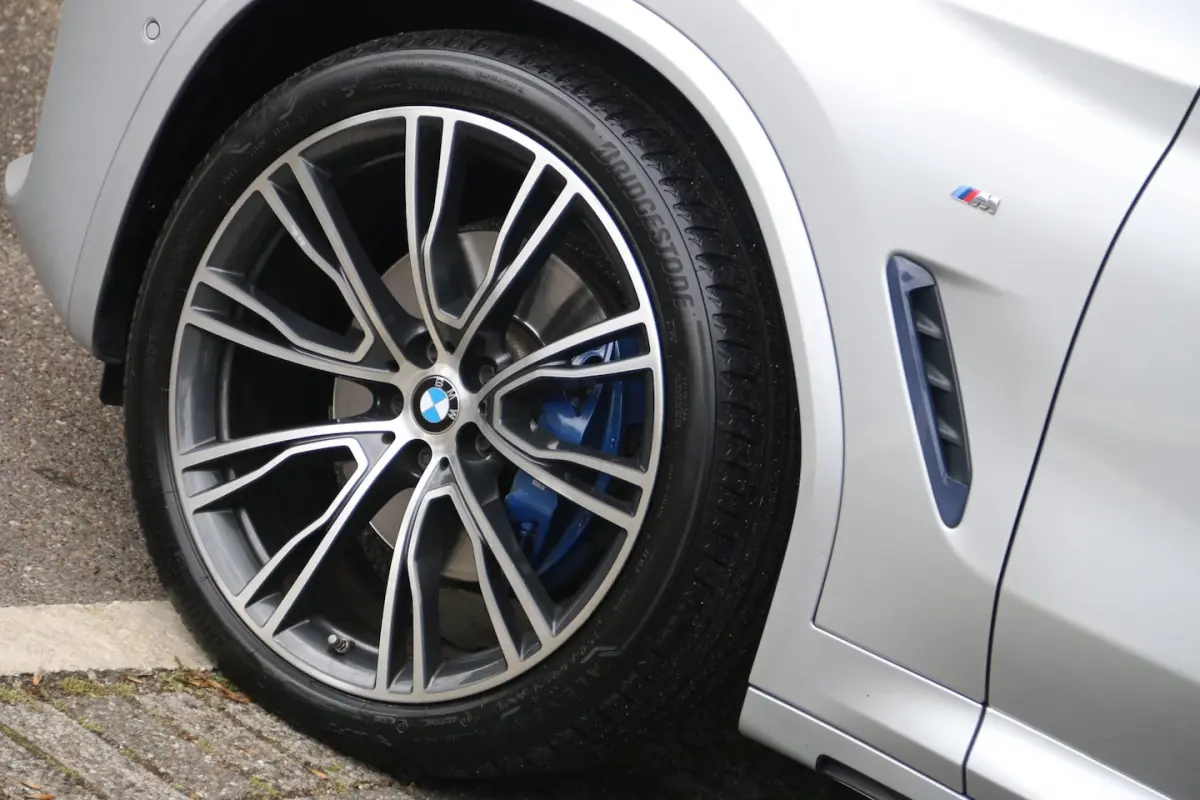 SDrive20i Launch Edition High Executive M-PAKKET PANO