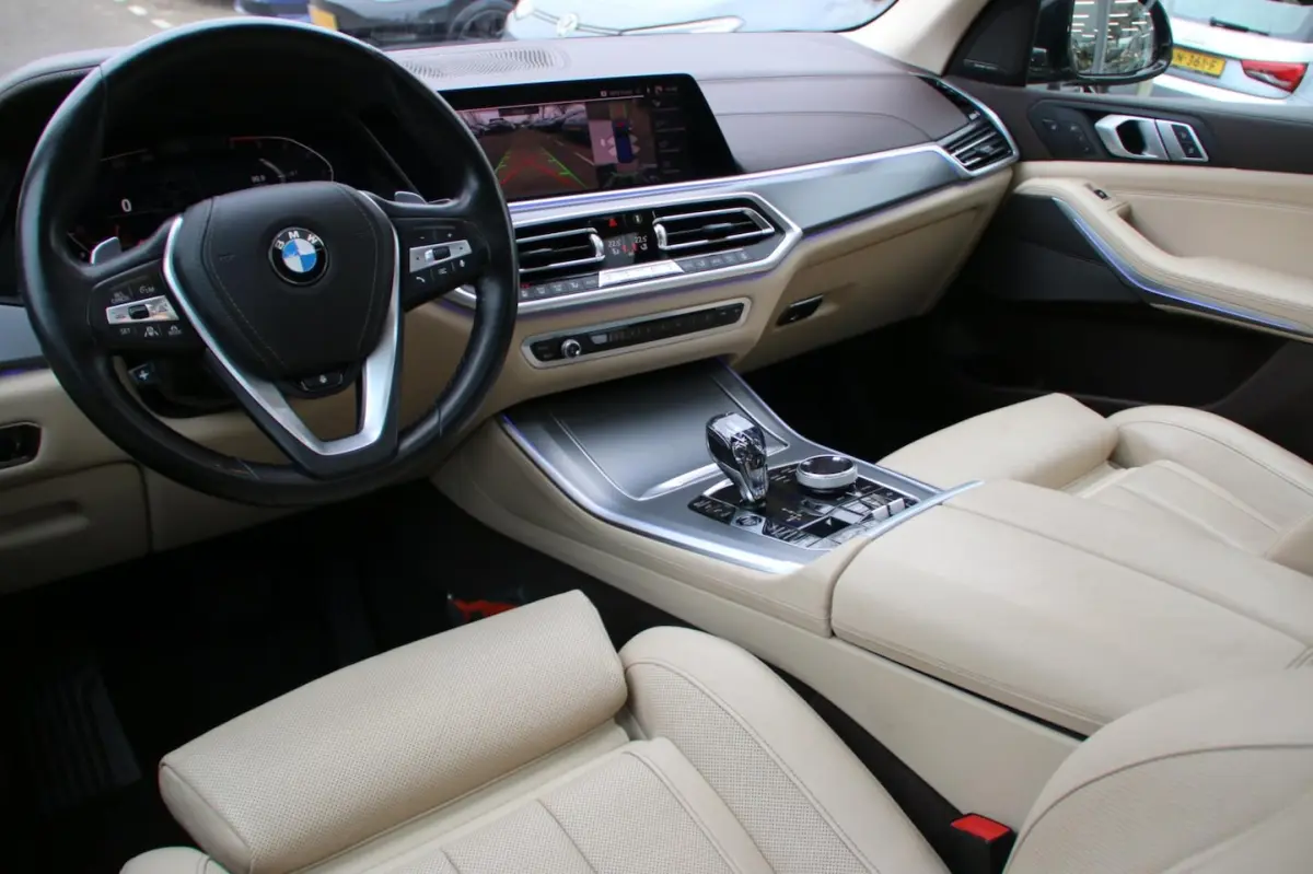 XDrive30d High Executive DEALER OND. PANO LUCHTVRING