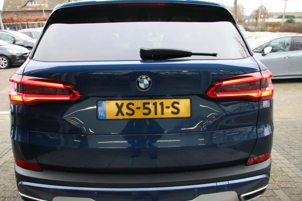 XDrive30d High Executive DEALER OND. PANO LUCHTVRING