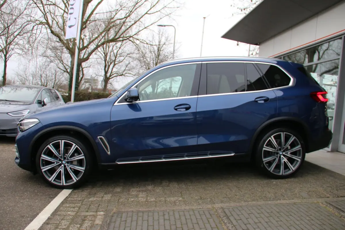 XDrive30d High Executive DEALER OND. PANO LUCHTVRING