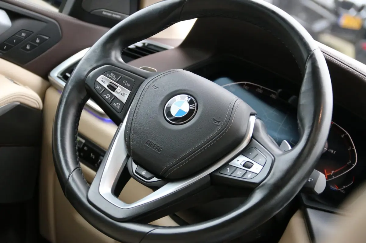 XDrive30d High Executive DEALER OND. PANO LUCHTVRING