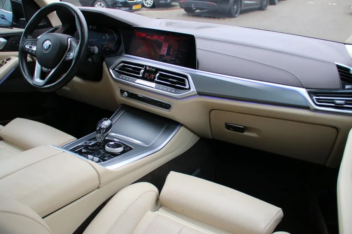 XDrive30d High Executive DEALER OND. PANO LUCHTVRING