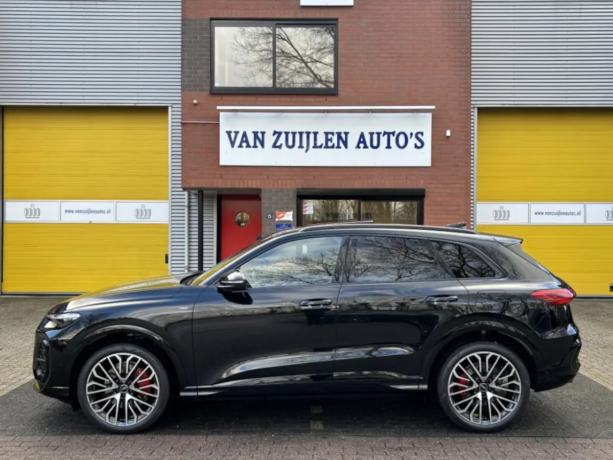 e-hybrid Quattro Edition One S-Line Pano Luchtvering 21''