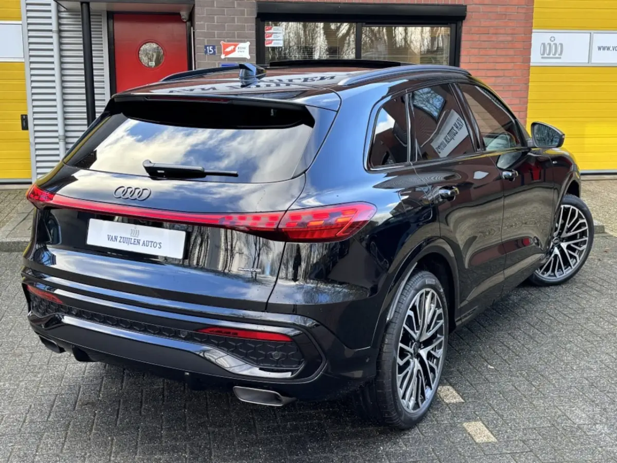 e-hybrid Quattro Edition One S-Line Pano Luchtvering 21''