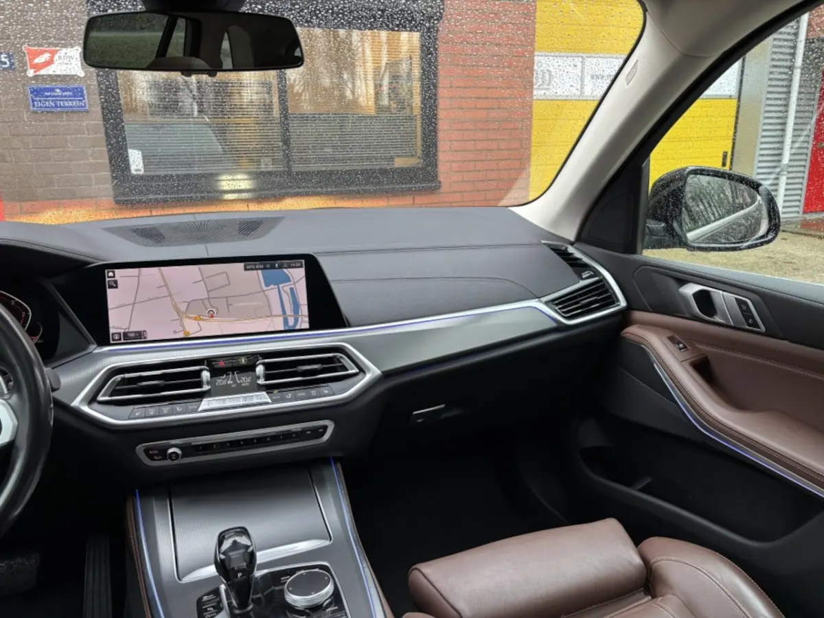 xDrive30d High Executive Panorama Laser Head-Up 20''