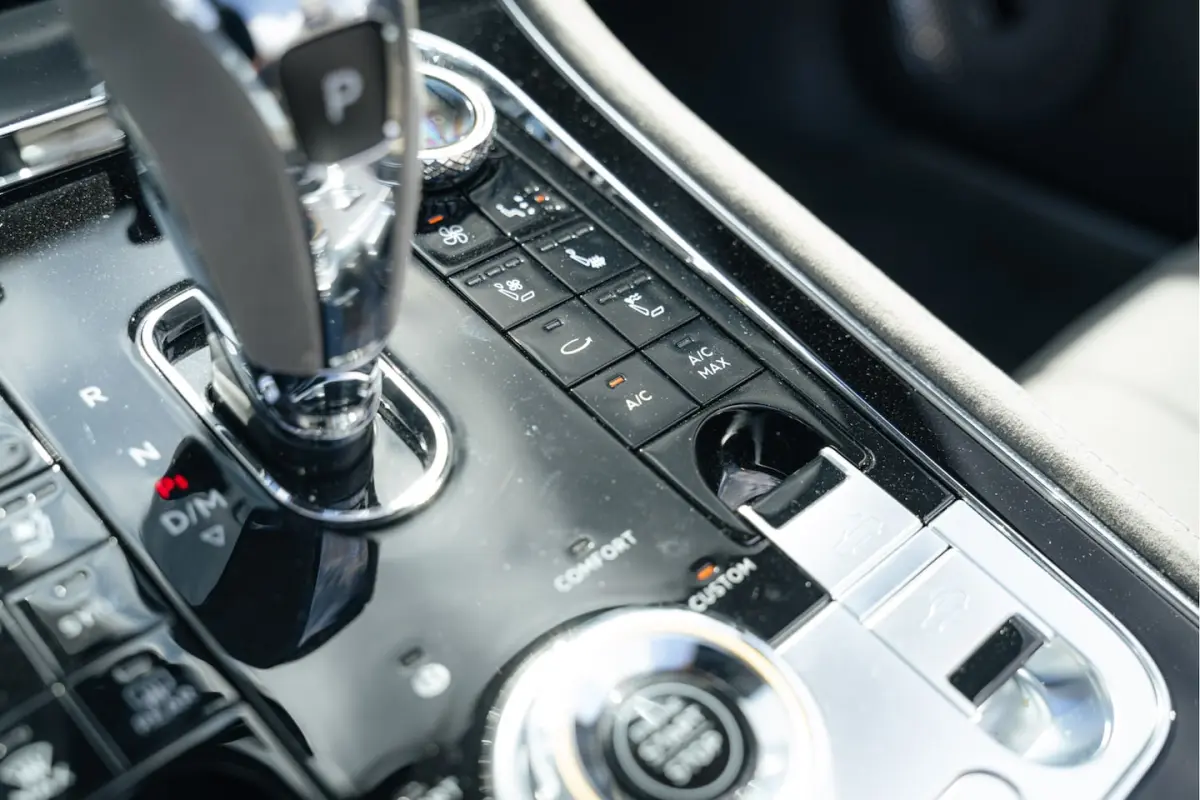 6.0 W12 Speed Carbon | head-up | Soundsystem