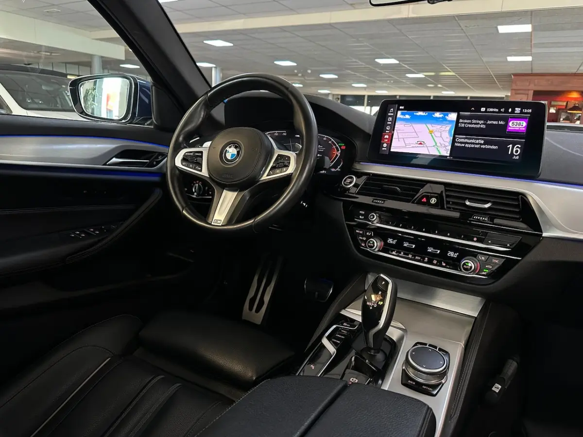 530i High Executive Edition/PANO-DAK/CARPLAY/CAMERA/NL-AUTO NAP