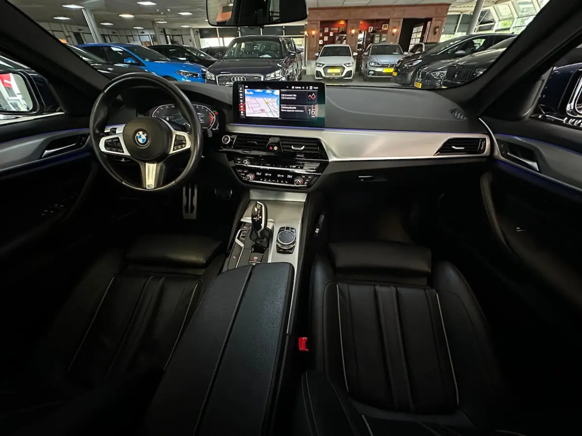 530i High Executive Edition/PANO-DAK/CARPLAY/CAMERA/NL-AUTO NAP
