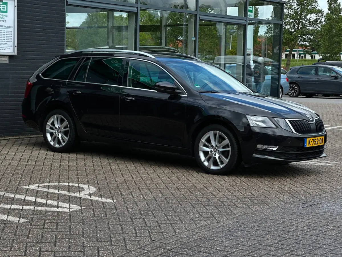 1.5 TSI Greentech Business Edition/1STE EIG/CARPLAY/NAVI/NL-AUTO NAP