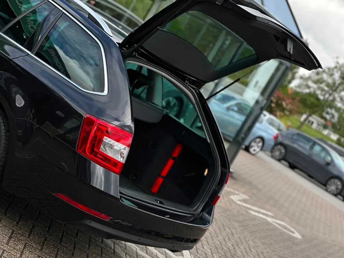 1.5 TSI Greentech Business Edition/1STE EIG/CARPLAY/NAVI/NL-AUTO NAP