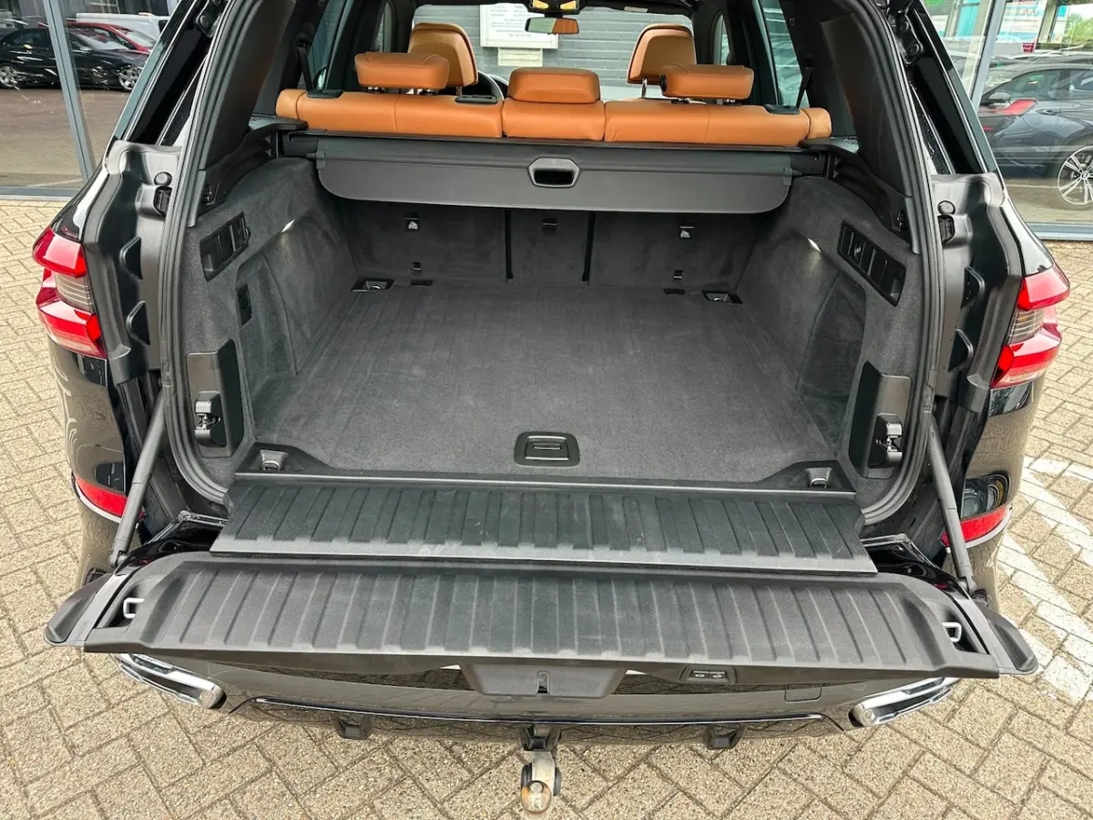 XDrive40i High Executive/PANO/CAMERA/M-PAKKET/NL-AUTO NAP