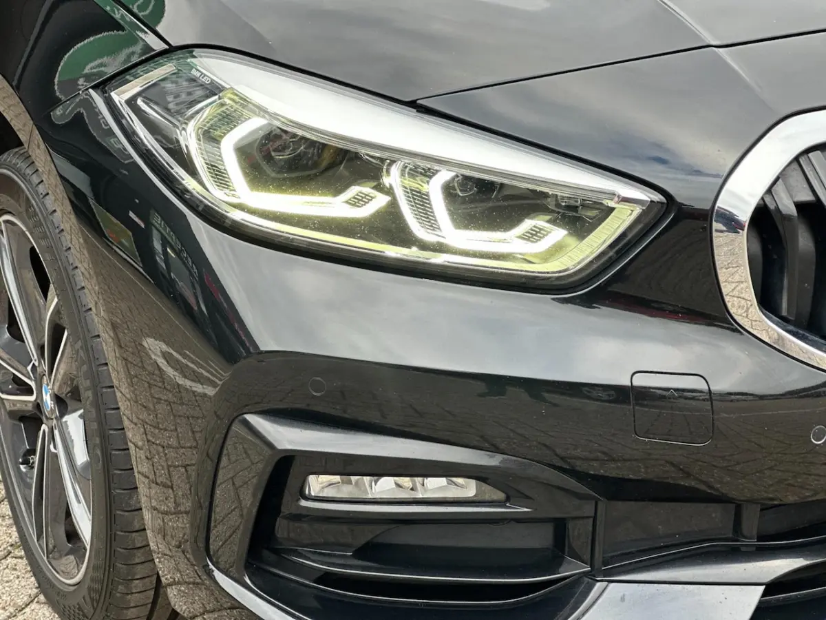 118i Business Edition Plus/CAMERA/APP-CONNECT/LEDER/NL-AUTO NAP