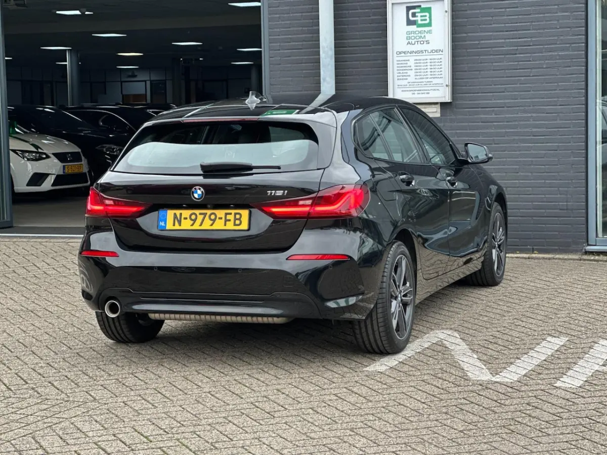 118i Business Edition Plus/CAMERA/APP-CONNECT/LEDER/NL-AUTO NAP