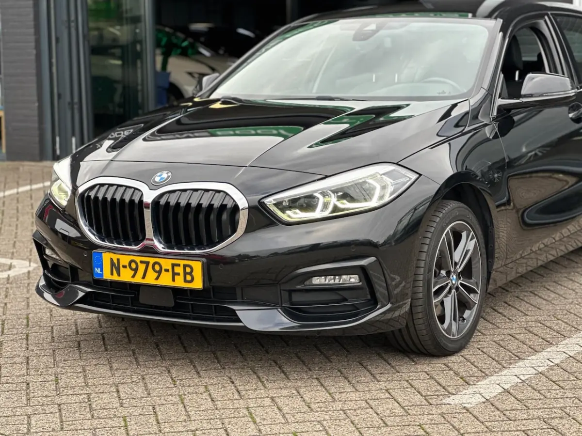 118i Business Edition Plus/CAMERA/APP-CONNECT/LEDER/NL-AUTO NAP