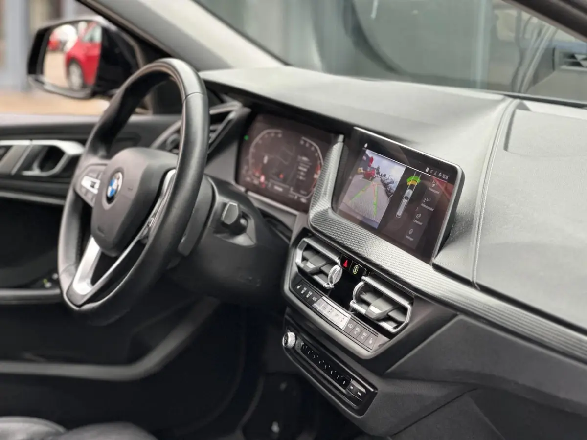 118i Business Edition Plus/CAMERA/APP-CONNECT/LEDER/NL-AUTO NAP