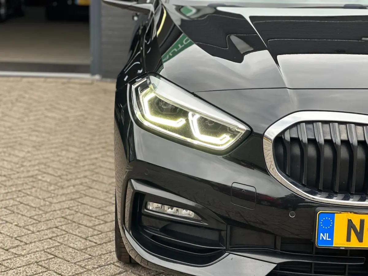 118i Business Edition Plus/CAMERA/APP-CONNECT/LEDER/NL-AUTO NAP
