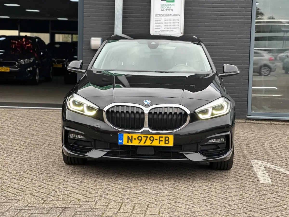 118i Business Edition Plus/CAMERA/APP-CONNECT/LEDER/NL-AUTO NAP