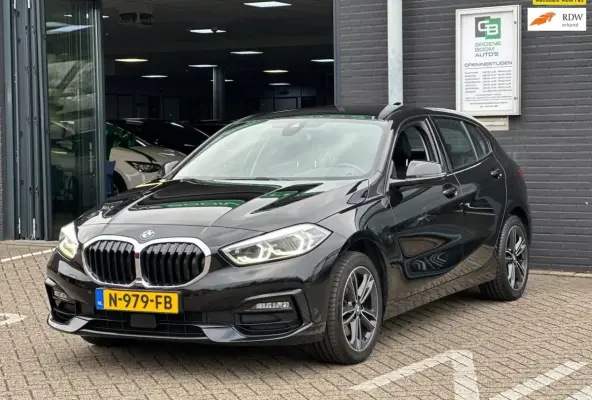 118i Business Edition Plus/CAMERA/APP-CONNECT/LEDER/NL-AUTO NAP