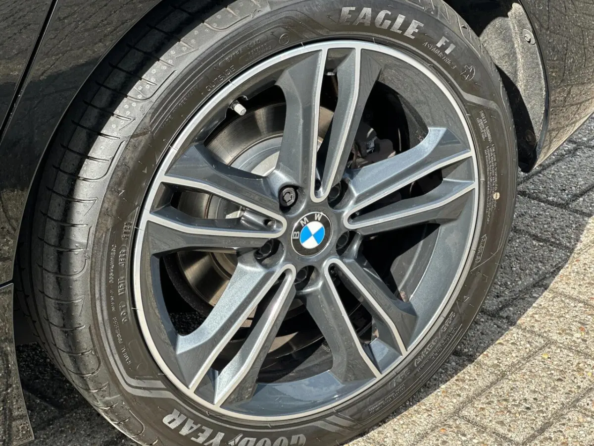 118i Executive Edition/1STE EIG/NAVI/CARPLAY/LED/NL AUTO NAP