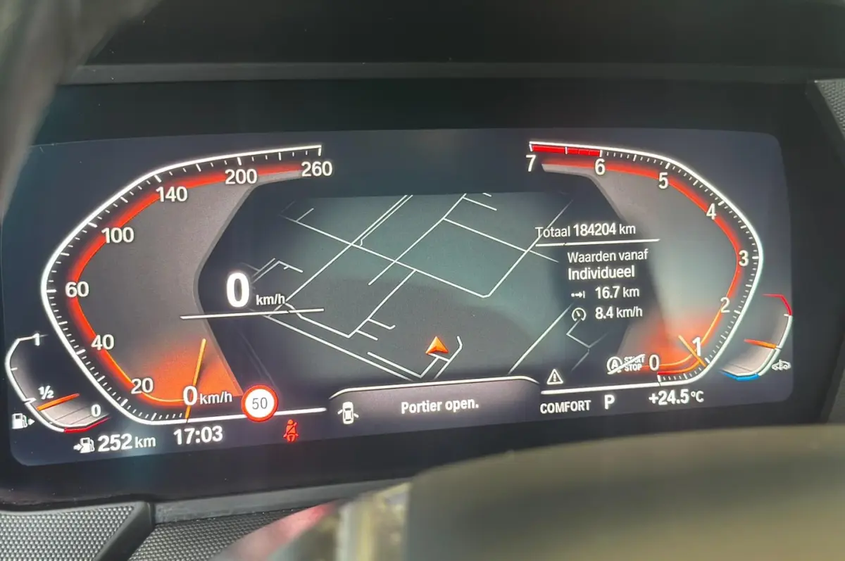 118i Executive Edition/1STE EIG/NAVI/CARPLAY/LED/NL AUTO NAP