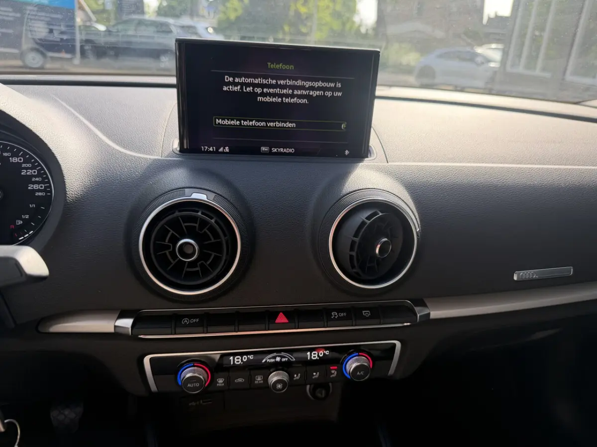 1.0 TFSI Design Pro Line Bj 2017 Navi, Cruise, Clima, Camera 116PK Dealer onderhouden