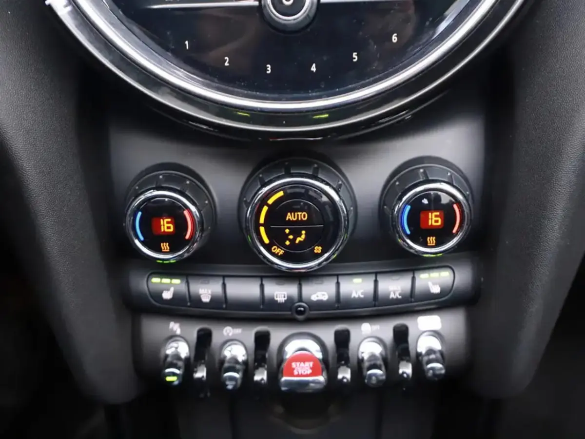 1.5 Cooper Sidewalk Edition | LED | Leder | Navi Pro | HUD | Clima | Cruise | 11-2021 73.0