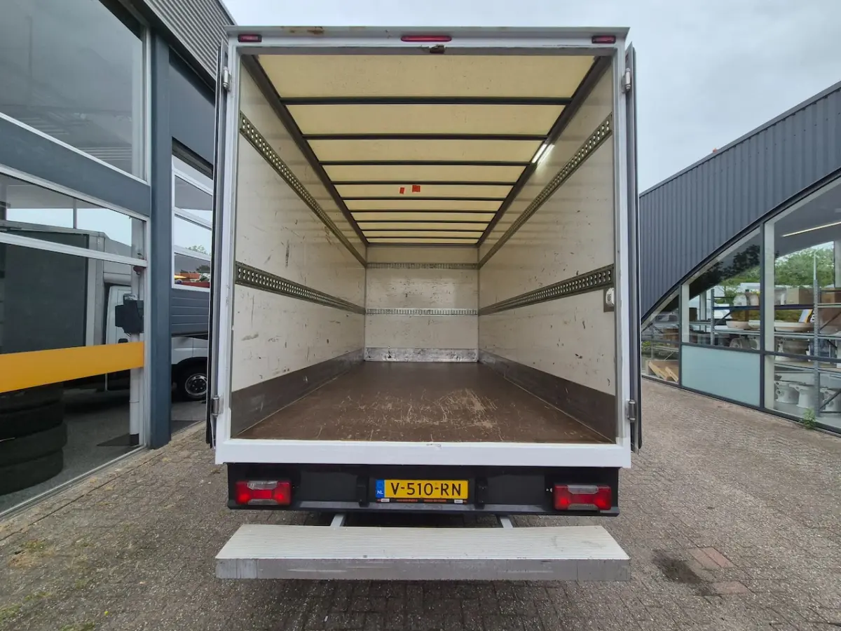 35C16 2.3D/ Navi/ Airco/ E6/ 22 KUB