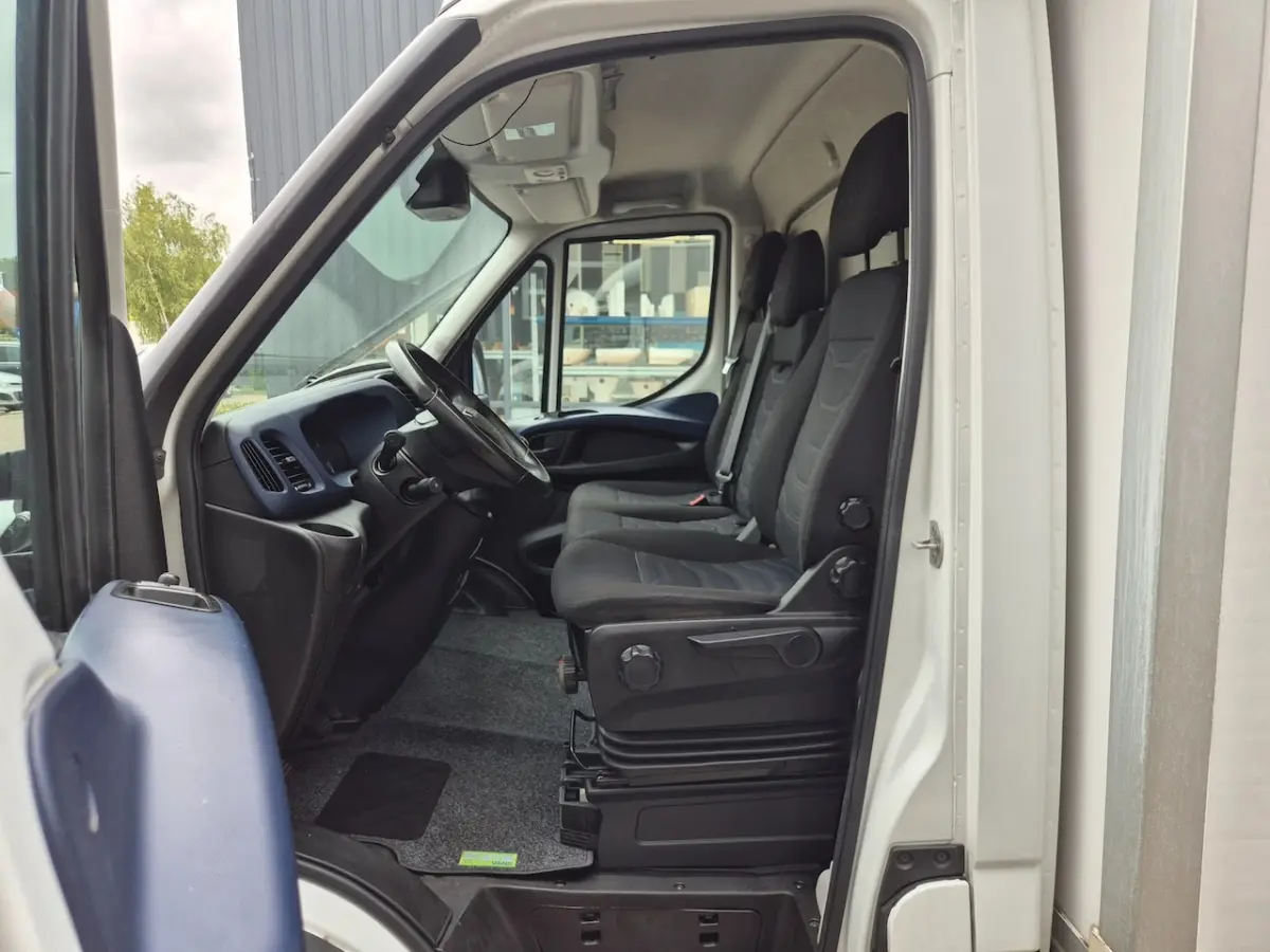 35C16 2.3D/ Navi/ Airco/ E6/ 22 KUB