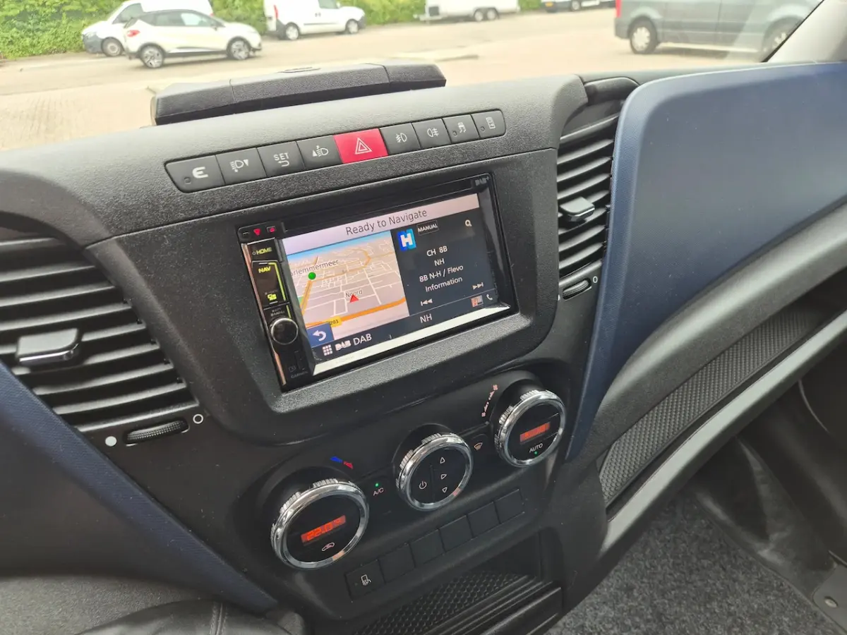 35C16 2.3D/ Navi/ Airco/ E6/ 22 KUB