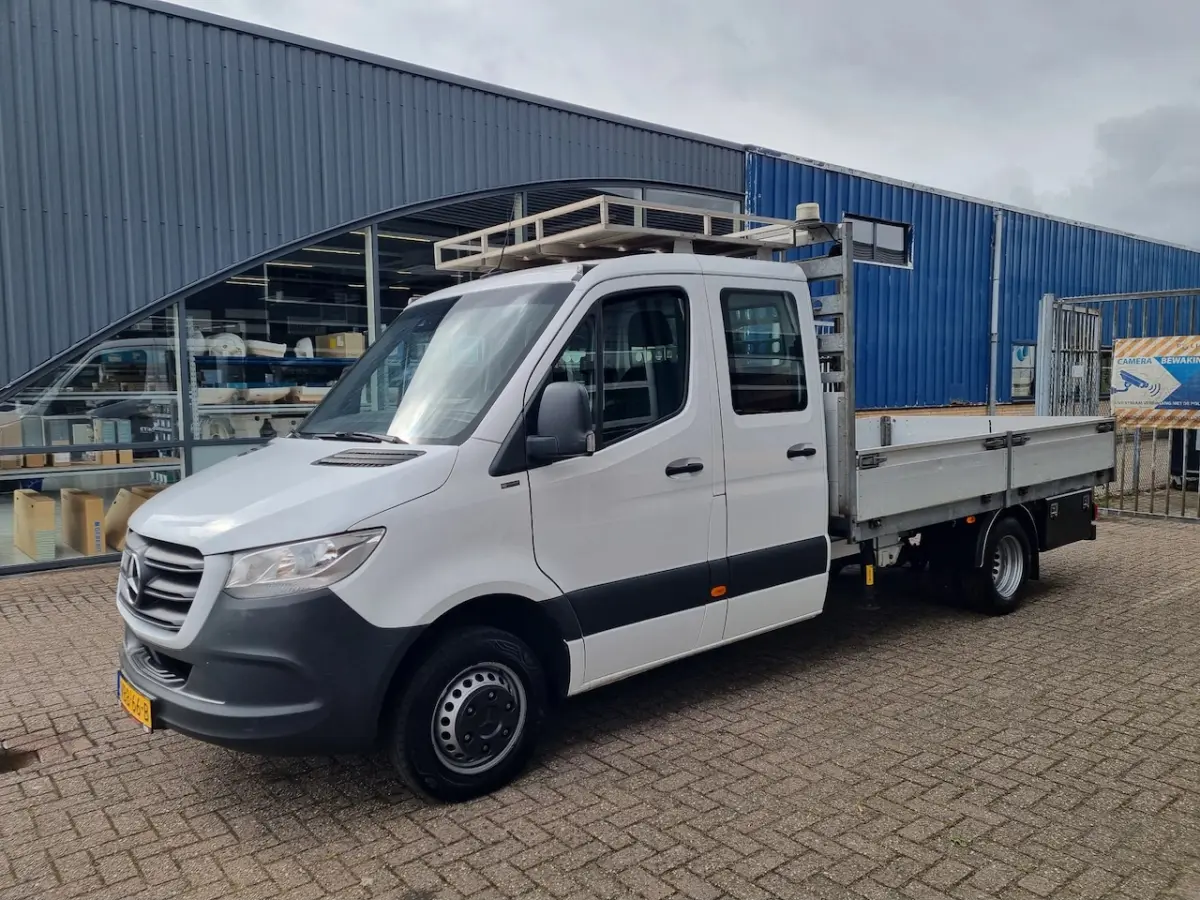 514 CDI DoKa Pritsche/ 6 Pers./ Kraan 1000kg GVW 3500 kg