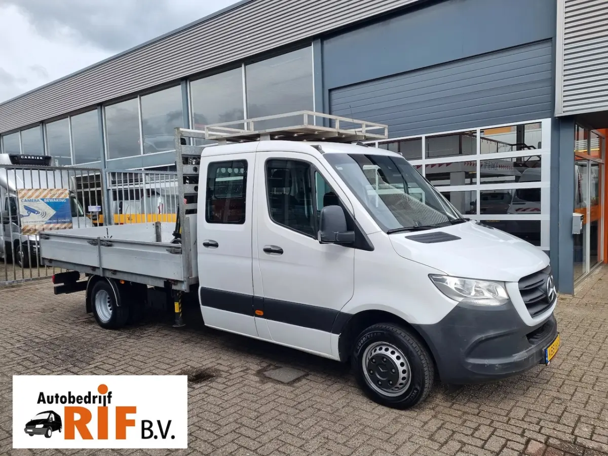 514 CDI DoKa Pritsche/ 6 Pers./ Kraan 1000kg GVW 3500 kg
