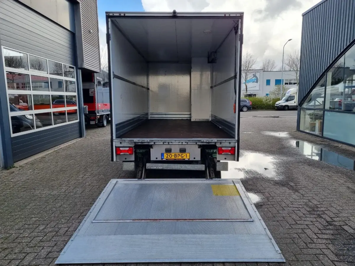 70C18 3.0D Koffer 1000kg LBW GVW 7000kg Euro 6