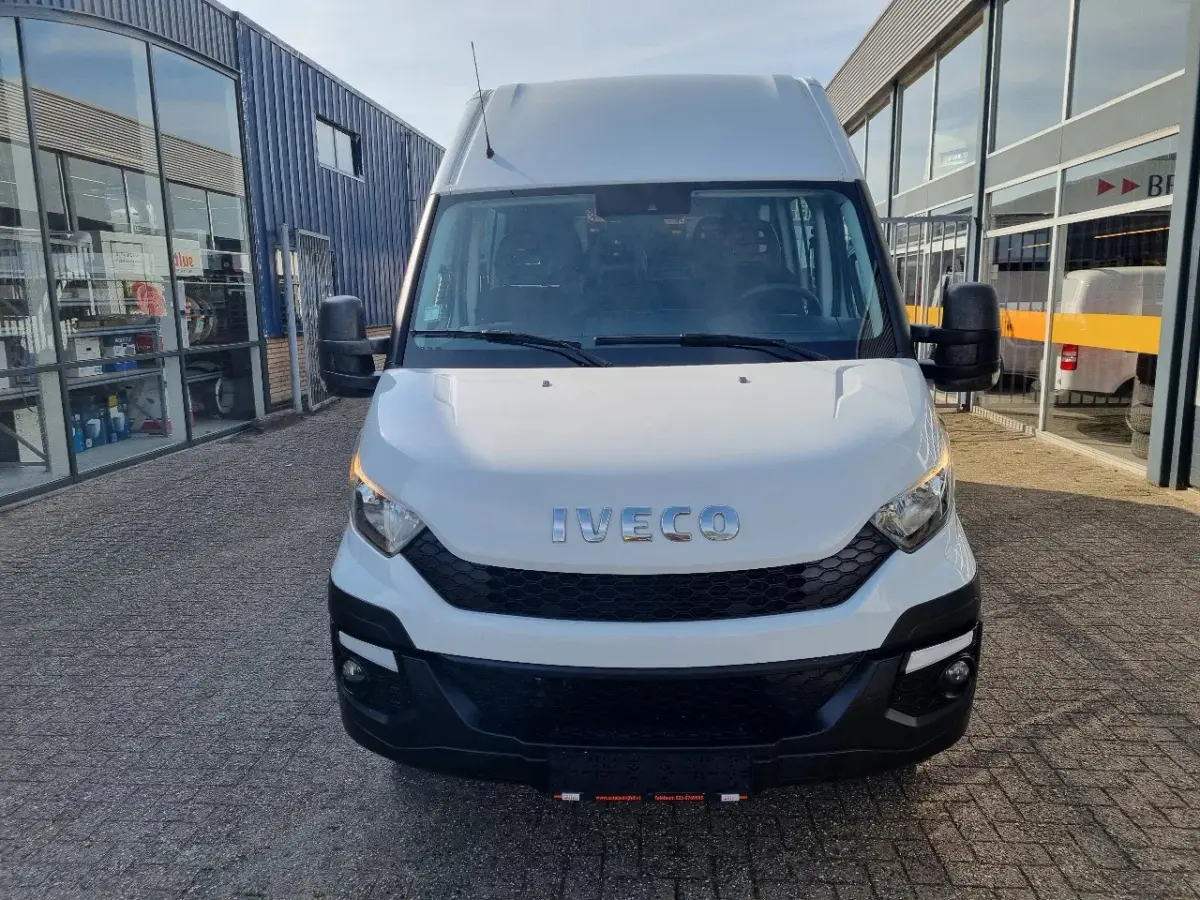 50C17/ L4H2 MAXI/ DC / 6 Zitplaatsen/ EURO 6