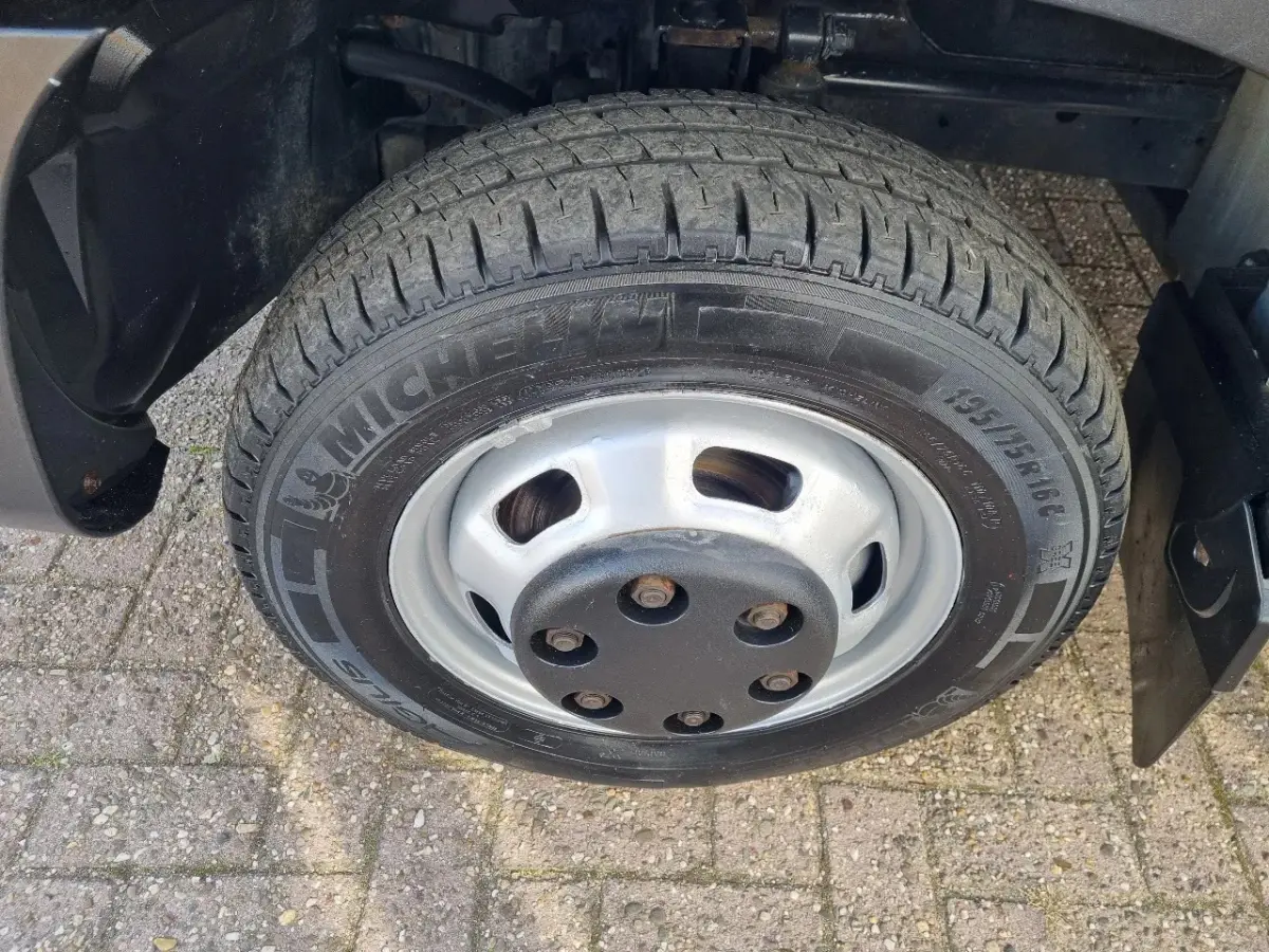 50C17/ L4H2 MAXI/ DC / 6 Zitplaatsen/ EURO 6