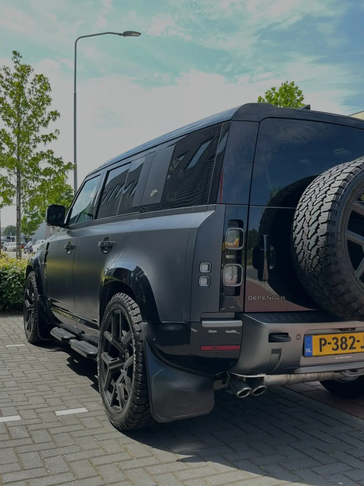 110 P525 V8 Carpathian Edition | URBAN |