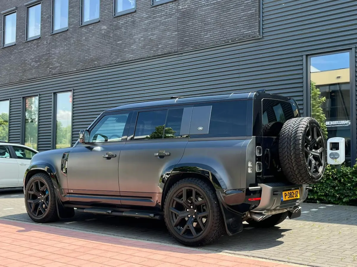 110 P525 V8 Carpathian Edition | URBAN |
